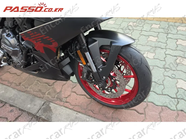 Suzuki Gsx 8 R - фото 5