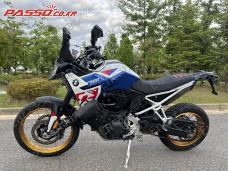 BMW F 900 GS - фото 1