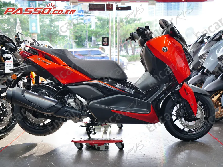 YAMAHA X MAX 300 ABS - фото 0