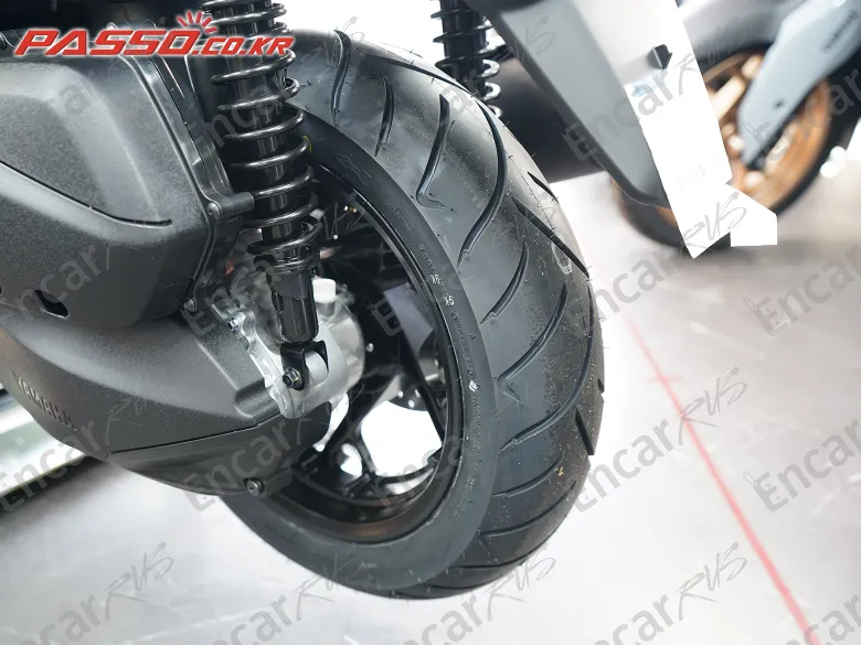 YAMAHA X MAX 300 ABS - фото 5