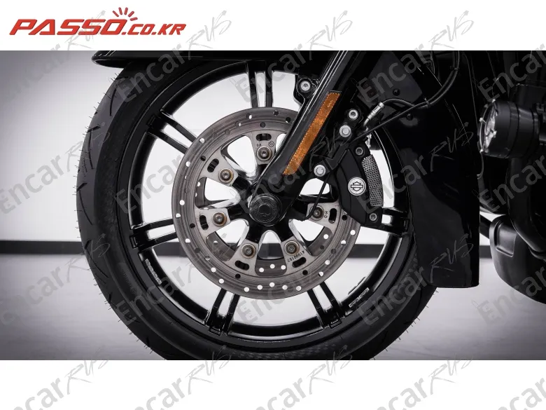 HARLEY-DAVIDSON ROAD GLIDE LIMITED - фото 5