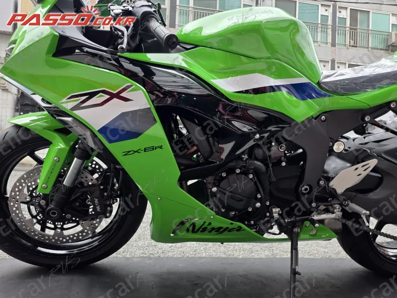 Kawasaki Zx 6 R - фото 4