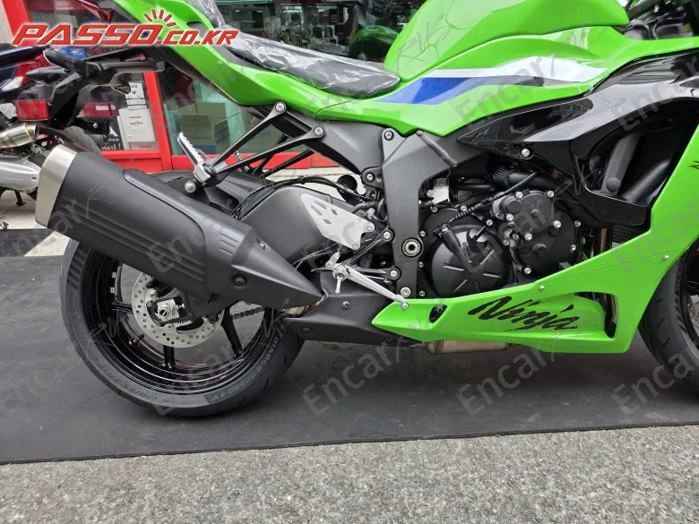 Kawasaki Zx 6 R - фото 6