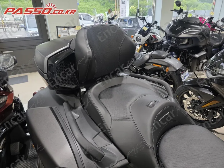 BRP CAN-AM SPYDER RT LIMITED - фото 2