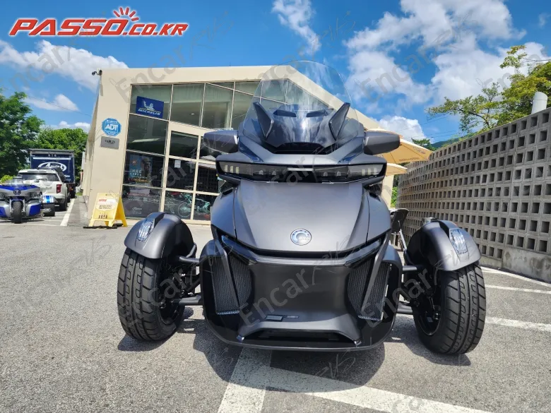 BRP CAN-AM SPYDER RT LIMITED - фото 1