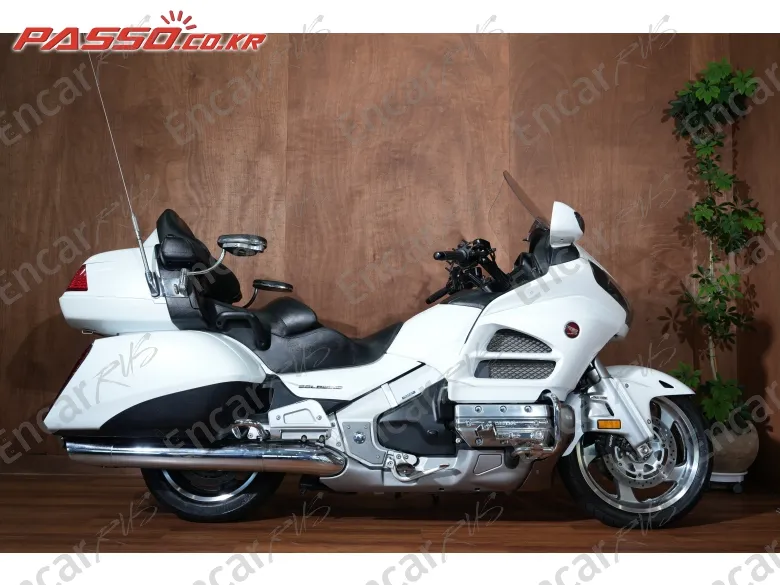 HONDA GOLDWING 1800 - фото 0