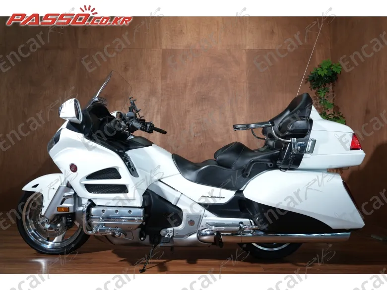 HONDA GOLDWING 1800 - фото 1