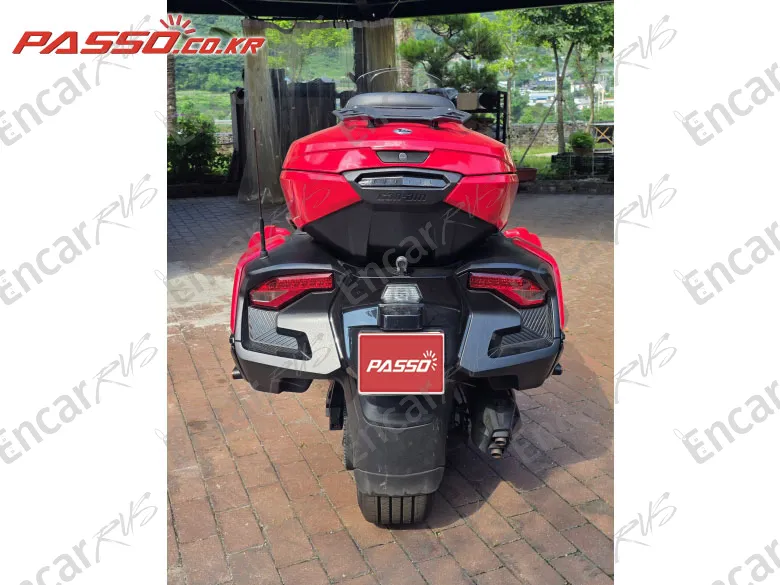 BRP CAN-AM SPYDER RT LIMITED - фото 2