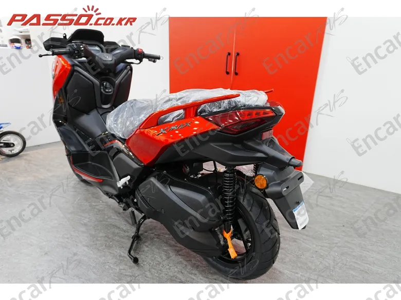 YAMAHA X MAX 300 ABS - фото 2