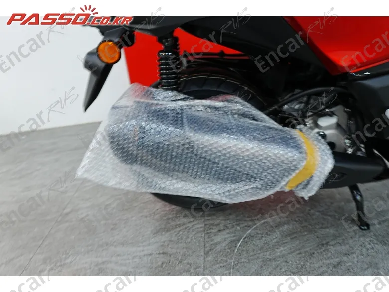 YAMAHA X MAX 300 ABS - фото 6