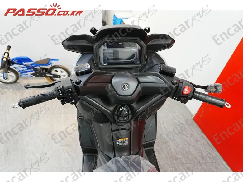 YAMAHA X MAX 300 ABS - фото 3