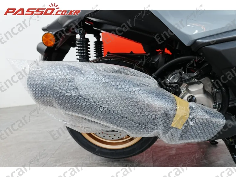 YAMAHA X MAX 300 ABS - фото 6