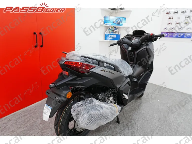 YAMAHA X MAX 300 ABS - фото 2