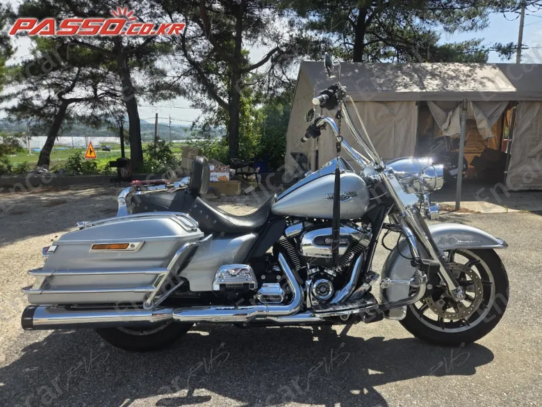 Harley-Davidson Flhr - фото 0
