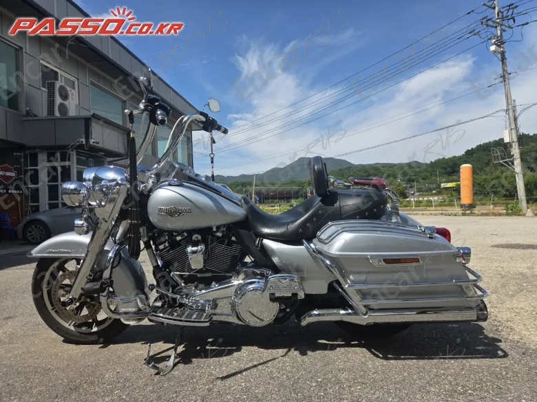 Harley-Davidson Flhr - фото 1