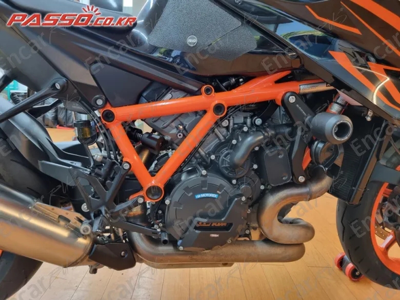 Ktm 1290 Super Duke R - фото 4