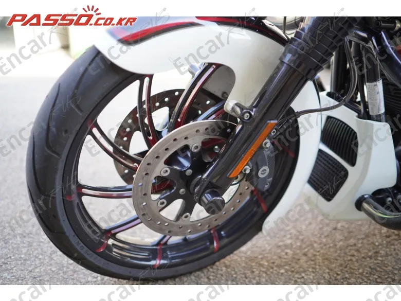 Harley-Davidson Flhxse - фото 5