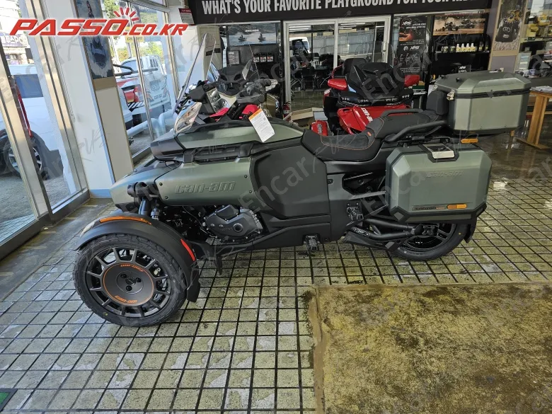 BRP CAN-AM SPYDER RT LIMITED - фото 1
