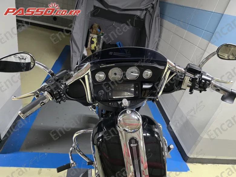HARLEY-DAVIDSON FLHX - фото 3