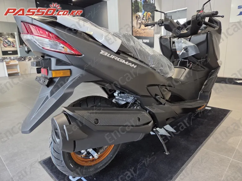 Suzuki Burgman 400 Abs - фото 6