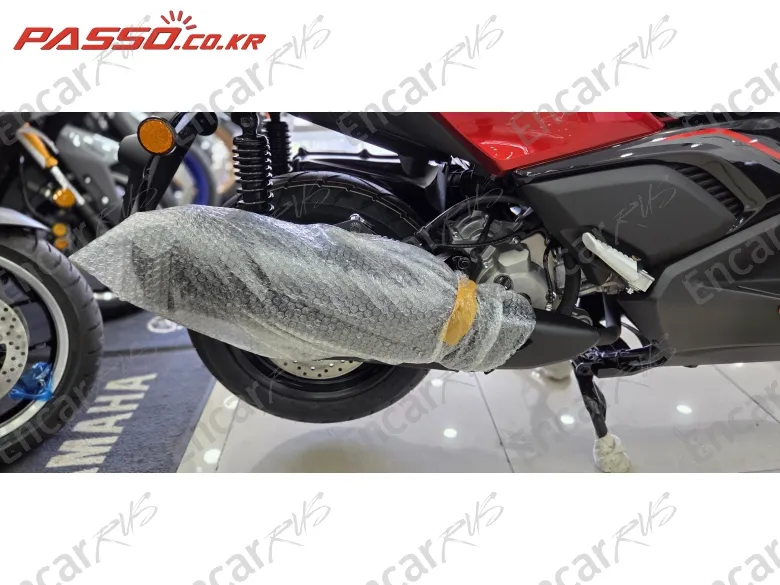 YAMAHA X MAX 300 ABS - фото 6