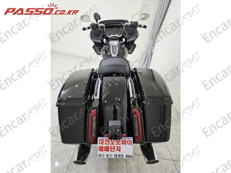 HARLEY-DAVIDSON ROAD GLIDE SPECIAL - фото 2