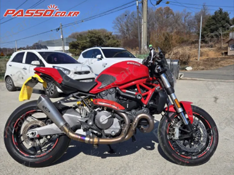 Ducati Monster 821 - фото 0
