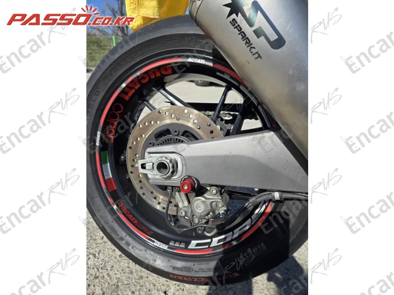 Ducati Monster 821 - фото 5