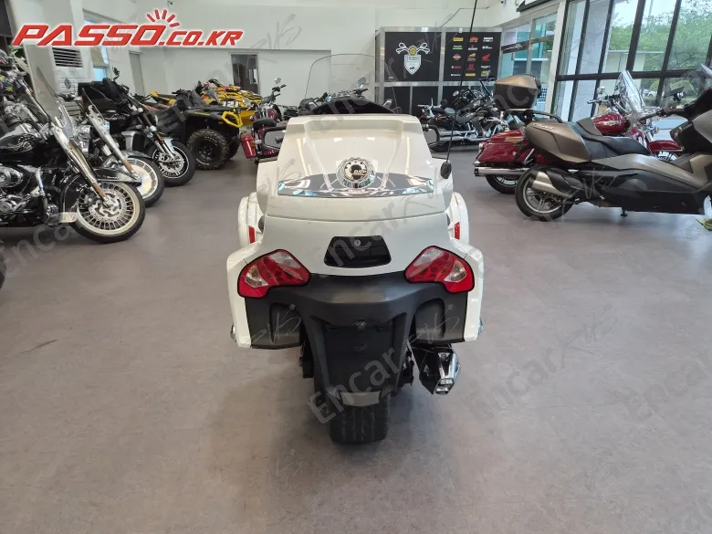 BRP CAN-AM SPYDER RT LIMITED - фото 5