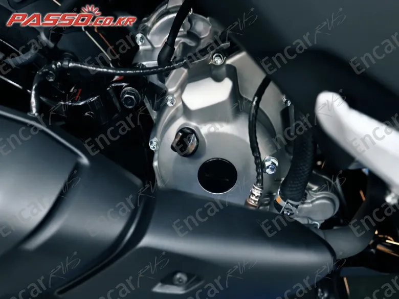 YAMAHA X MAX 300 ABS - фото 4