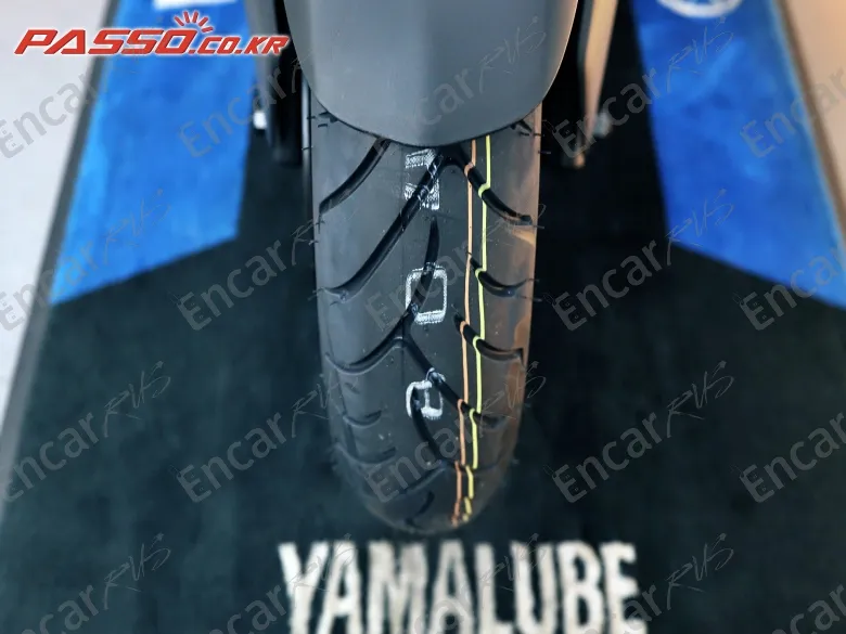 YAMAHA X MAX 300 ABS - фото 5