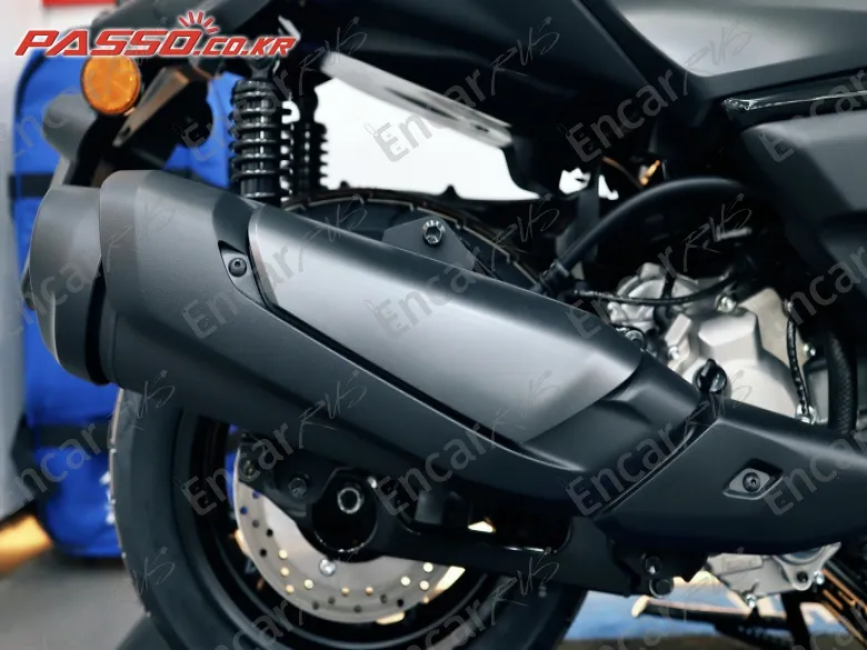 YAMAHA X MAX 300 ABS - фото 6