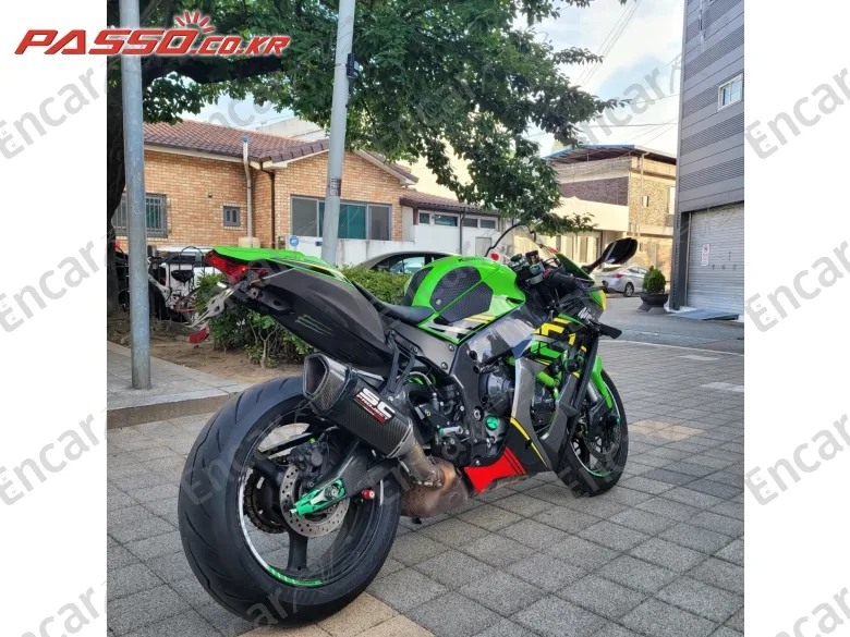 Kawasaki Zx 10 R - фото 4