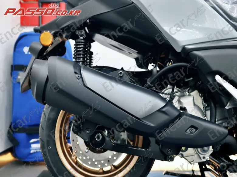 YAMAHA X MAX 300 ABS - фото 6