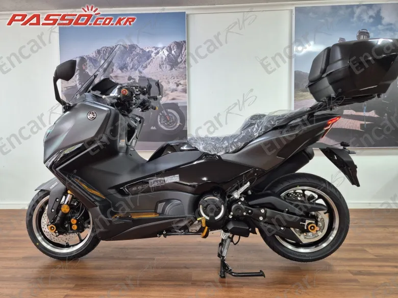 YAMAHA T MAX 560 - фото 1