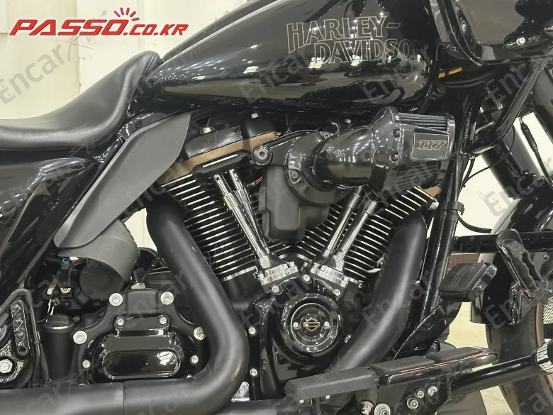 HARLEY-DAVIDSON ROAD GLIDE ST - фото 4