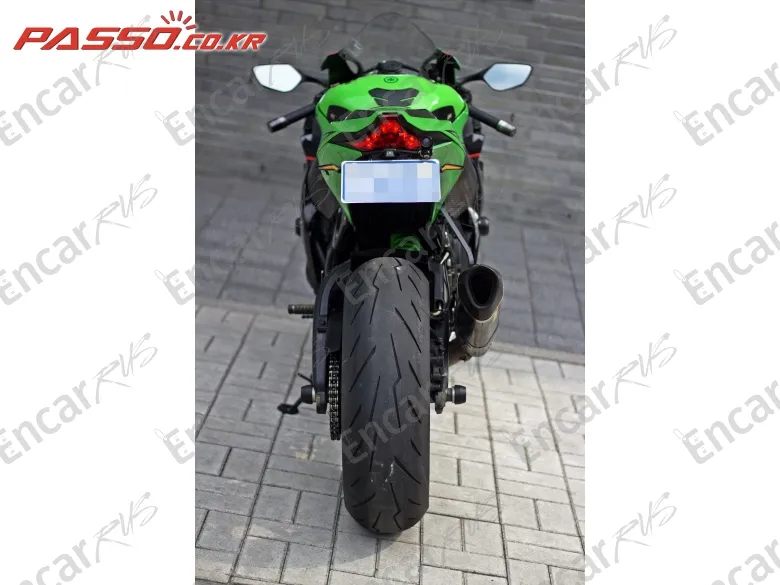 KAWASAKI NiNJA ZX 10 RR - фото 2