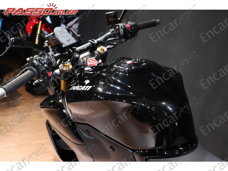 DUCATI TREETFIGHTER V2 S - фото 3