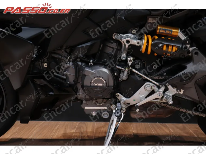 DUCATI TREETFIGHTER V2 S - фото 4
