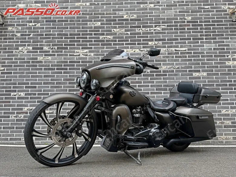 HARLEY-DAVIDSON FLHXS STREET GLIDE SPECIAL - фото 2