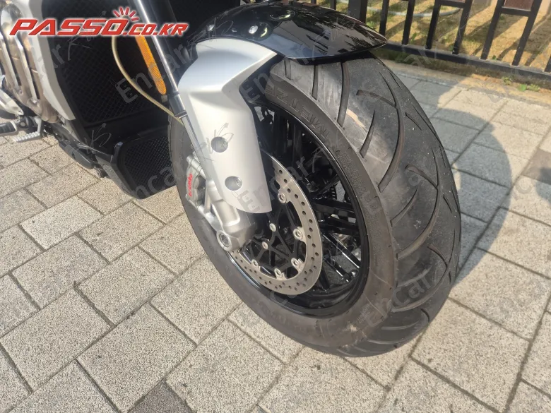 Triumph Rocket Ⅲ R - фото 5