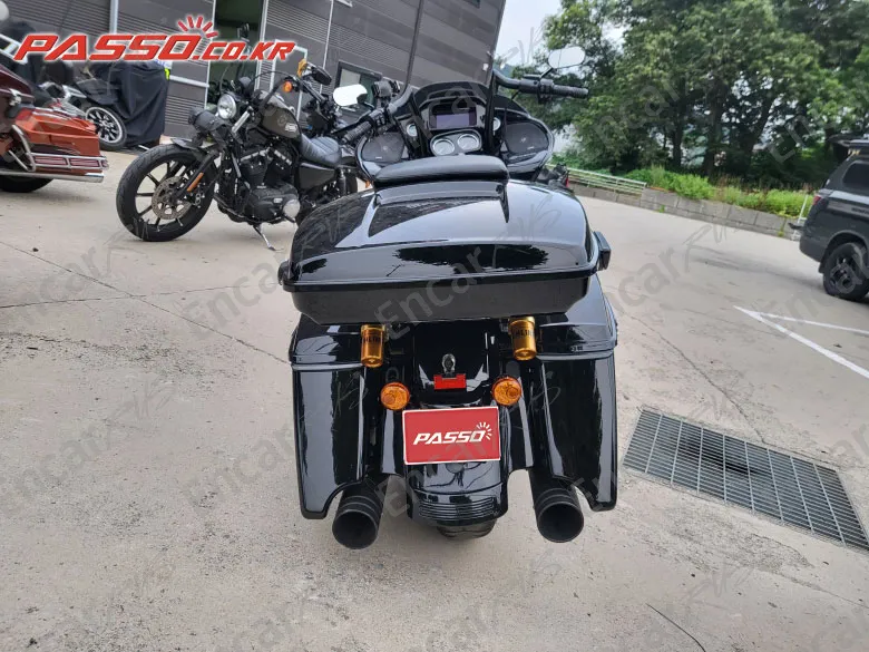 HARLEY-DAVIDSON ROAD GLIDE SPECIAL - фото 2