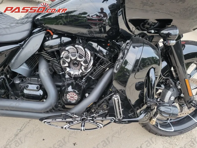 HARLEY-DAVIDSON ROAD GLIDE SPECIAL - фото 4