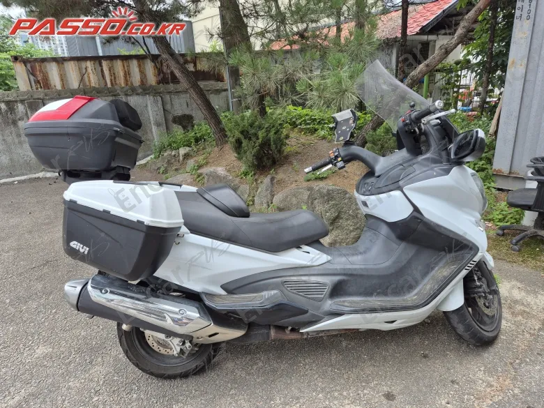 Suzuki Burgman 650 Executive - фото 0