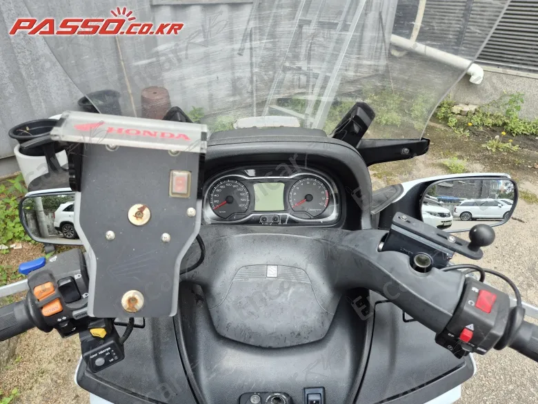 Suzuki Burgman 650 Executive - фото 3