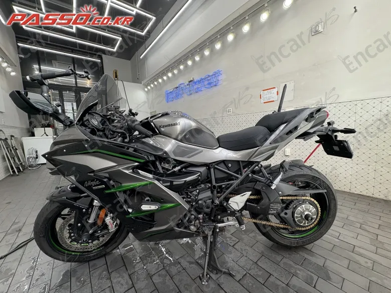 KAWASAKI NINJA H2 SX SE PLUS ABS - фото 1