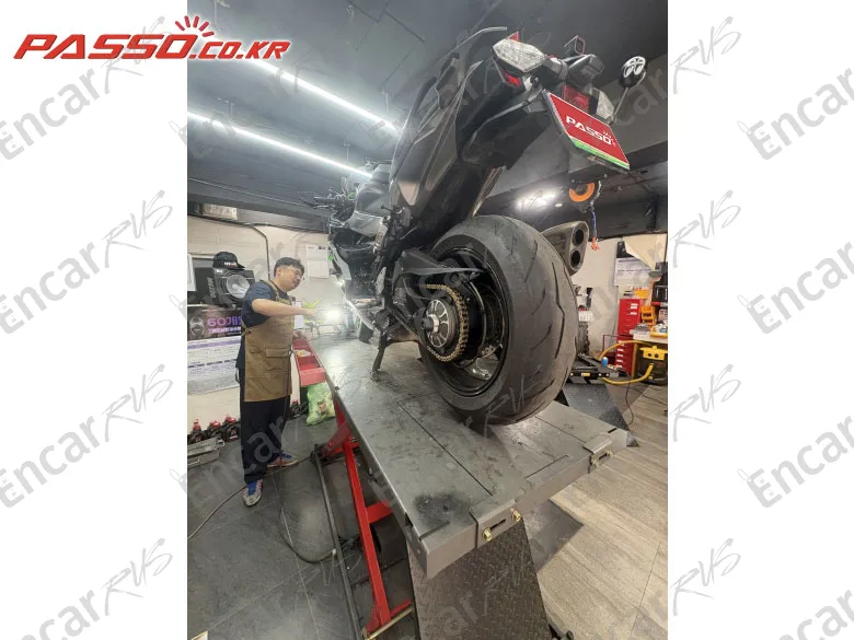 KAWASAKI NINJA H2 SX SE PLUS ABS - фото 2