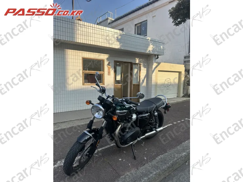 Triumph Bonneville T100 - фото 1