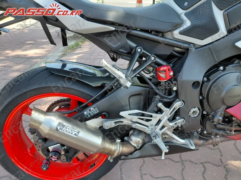 Yamaha Mt 10 - фото 6