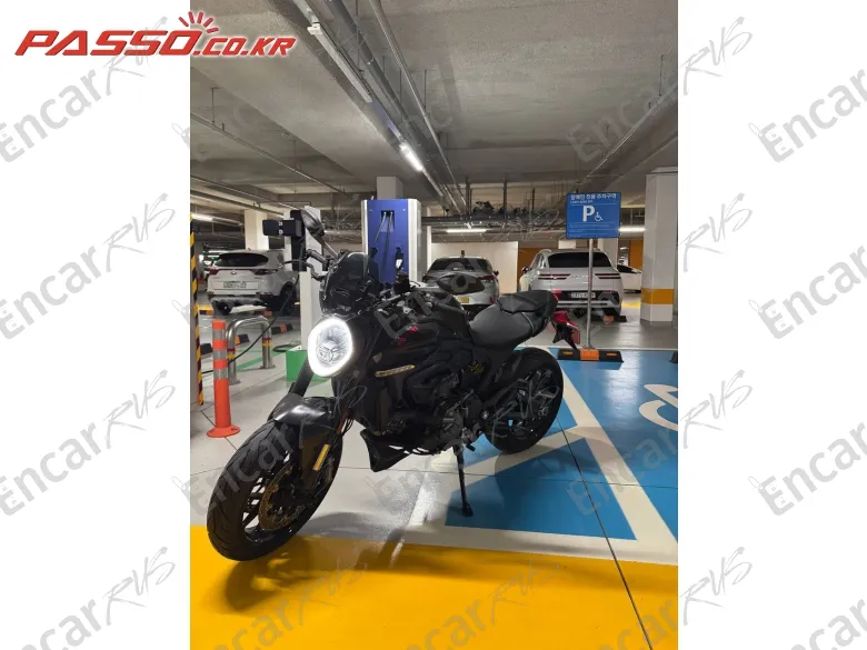 Ducati Monster 937 - фото 1